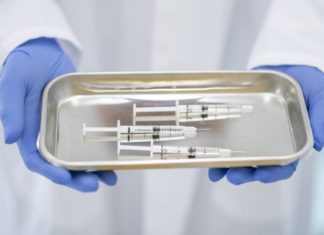US is split between the vaccinated and unvaccinated – and deaths and hospitalizations reflect this divide
