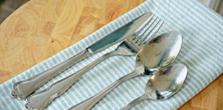 How to Remove Scratches From Silverware