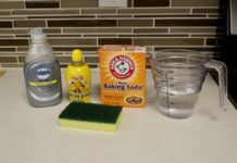 How to Remove Coffee Stains From a Mug