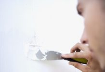 How to Use Drywall Mud as a Substitute for Wood Filler