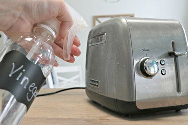 how to clean a toaster