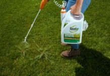 How to Make a DIY Bar for Your Lawn Party