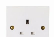 How to Replace the Outlet Box in a Brick Wall