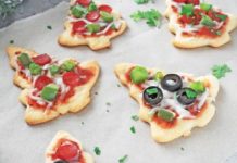 How to Make Mini Christmas Tree Pizzas