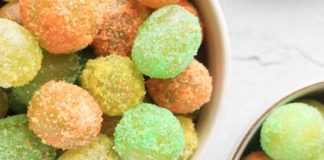 How to Make Sour Patch Frozen Grapes