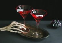 How to Make Bloody Vampire Cocktails