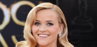 10 Tasty & Nutritious Smoothie Recipes to Get Reese Witherspoon’s Clear Skin