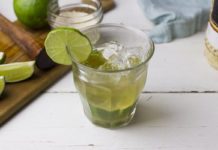 How to make Caipirinha (Traditional Brazilian drink)