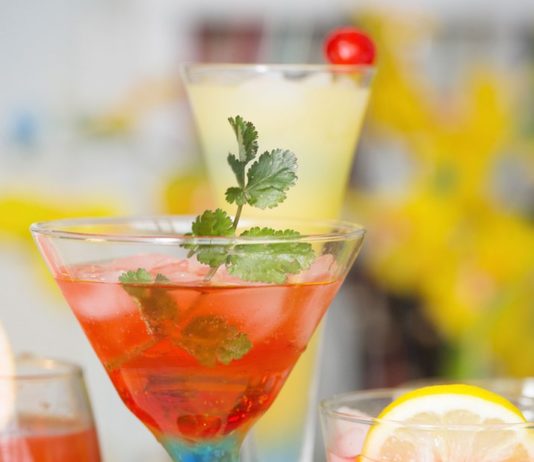 Celebrate Spring with 10 Refreshing Cocktails
