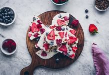 How to Make Frozen Yogurt Bark With Berries