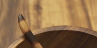 How to Get the Coconut to Stick to the Top of a Martini Glass