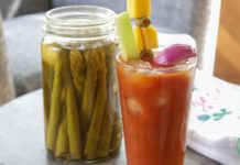 How to Make & Preserve Pickled Asparagus