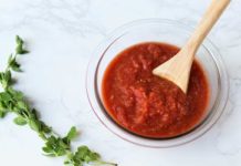 Easy Homemade Pizza Sauce Recipe