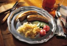 How to Cook Knockwurst & Sauerkraut