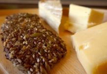 Healthy Seed & Nut Crispbread Cracker Recipe (Gluten Free)