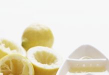How to Heat Lemons Before Juicing