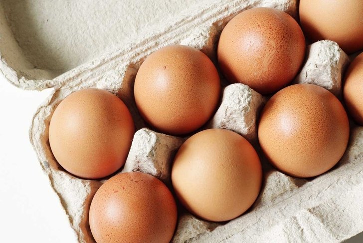 brown hen eggs in carton box