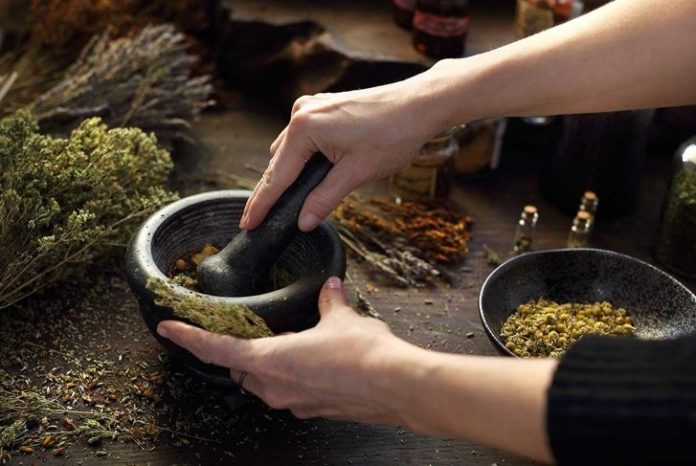 image-lead_10-natural-options-for-pain-relief-1392016640.jpg