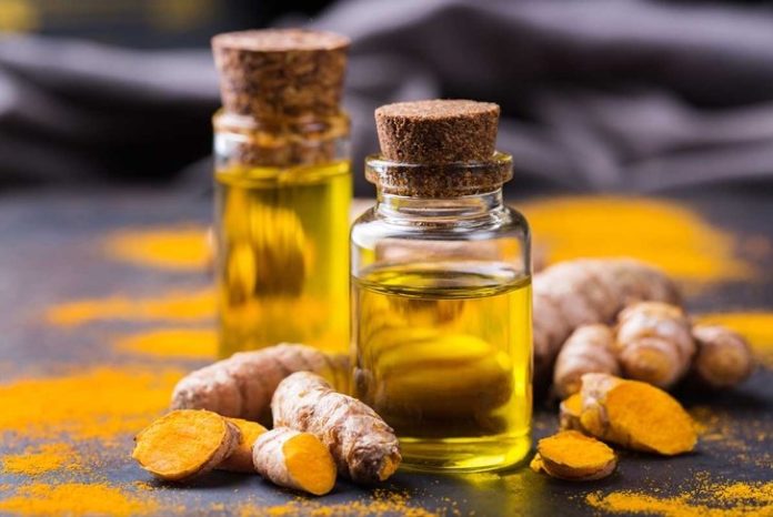 turmeric-essential-oil_1955503969.jpg