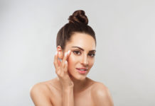 7 Genius Makeup Tips to Slim Your Face and Make You Look Younger