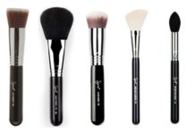 Makeup Brushes 101: 12 Makeup Brushes Every Girl Needs