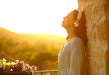 8 Natural Mood Boosters to Make You Happier and More Energized