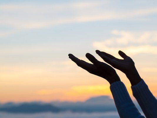 How to Forgive Yourself For Past Mistakes: 8 Self-Forgiveness Tips