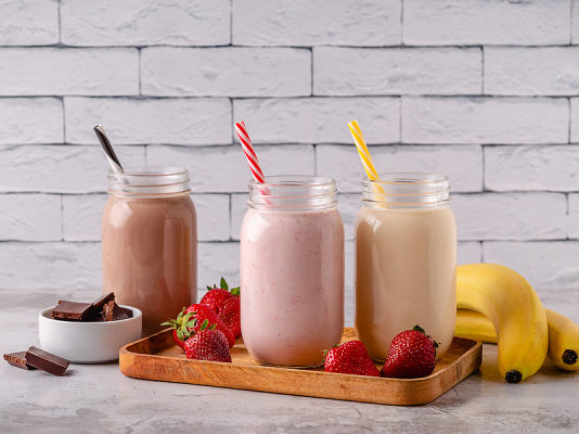 21 Healthy Milkshake Recipes for Weight Loss that Hit the Spot!